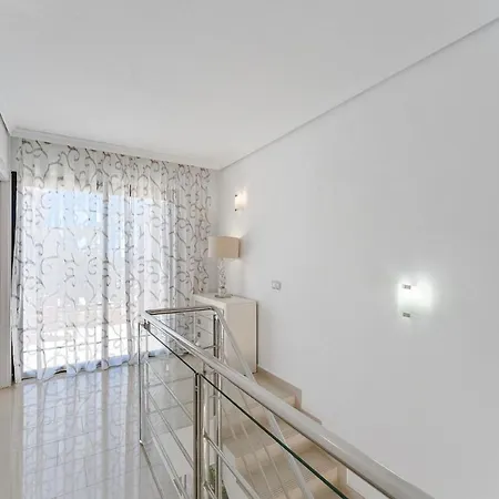 Townhouse Adeje شقة *